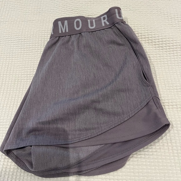 Under Armour Women Shorts XS - Picture 2 of 7
